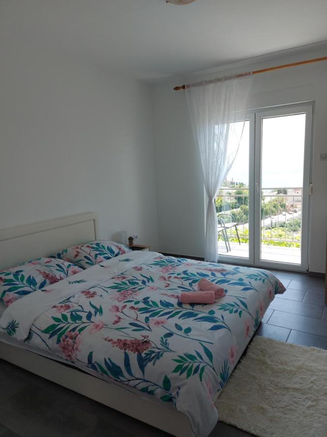 Apartmani Mare Нови-Винодолски Экстерьер фото
