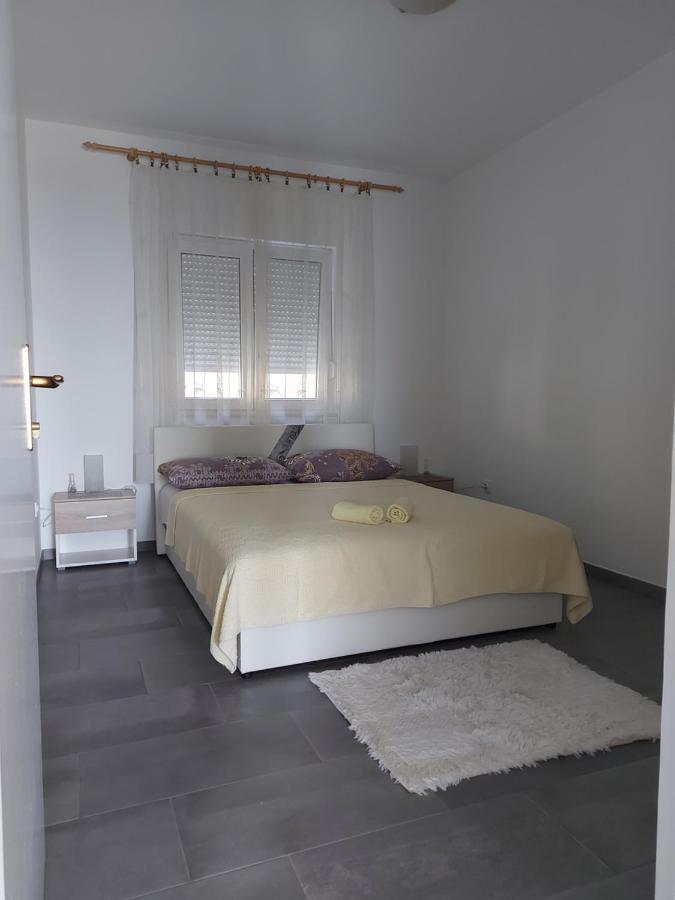 Apartmani Mare Нови-Винодолски Экстерьер фото
